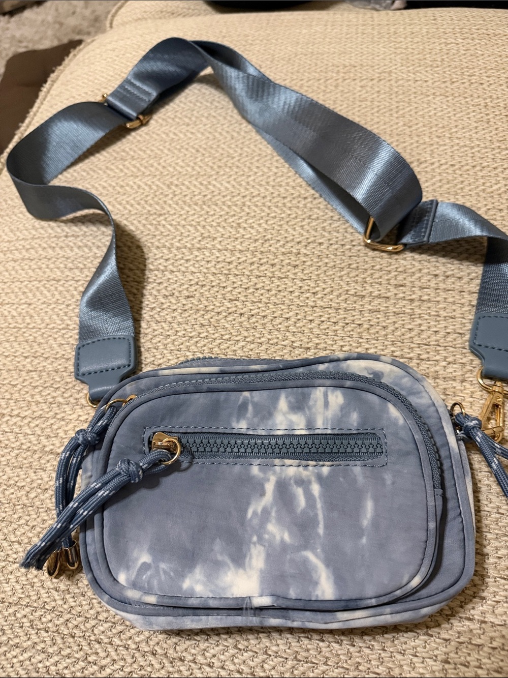Urban Expressions Slate Blue Tie-Dye Crossbody Bag